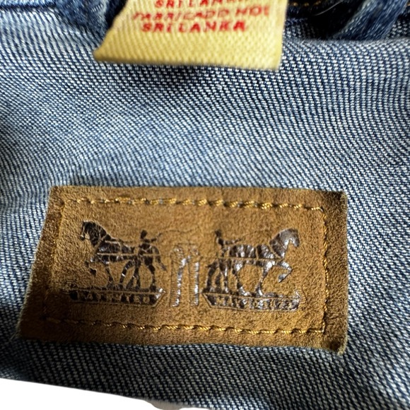 Levi's Womens Denim Trucker Jacket 2X 2XG Blue Jean Cotton Blend Casual - Picture 6 of 7